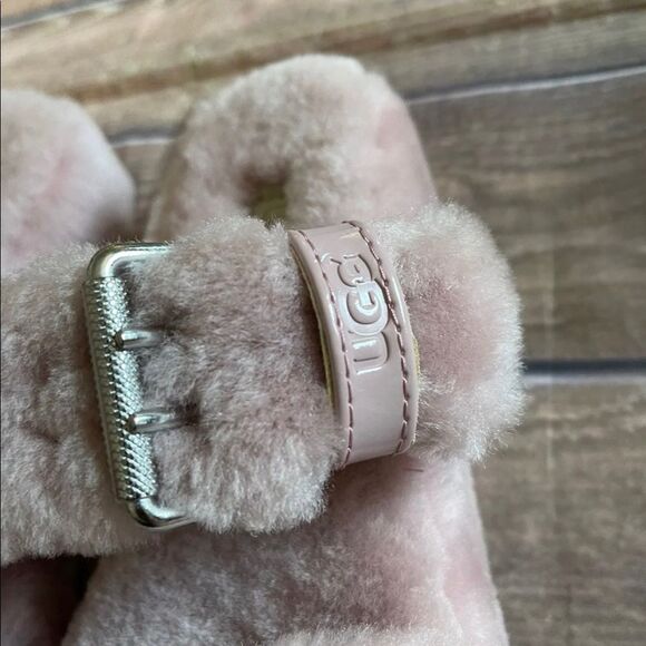 Ugg’s slippers - Picture 2 of 5